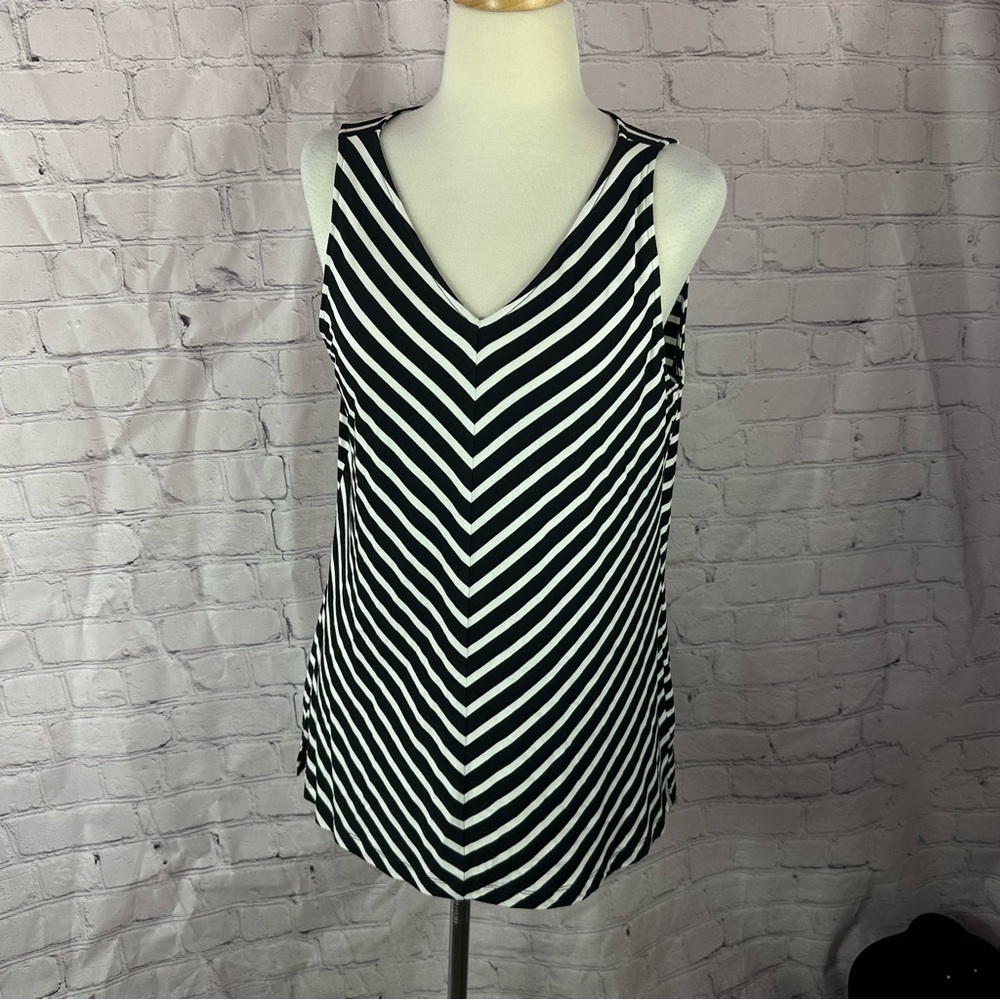 Chico's Black White bias striped Sleeveless Tank Top sz 1 (m 8) v-neck